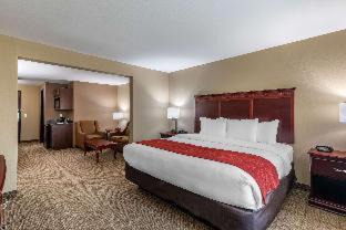 Ennis Hotel | Cozy Comfort Suites: Oceanfront Stay with Family Amenities