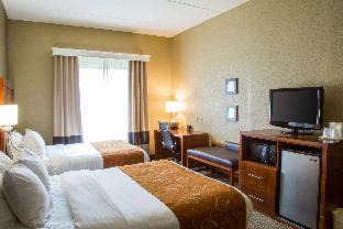 Grand Rapids Hotel | Relax at Comfort Suites Grand Rapids South with Pool & Hot Tub