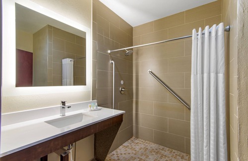 Locust Grove Hotel | Comfort Suites Locust Grove: Family-Friendly Getaway