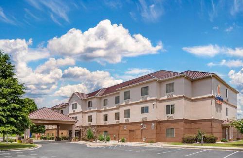 Gunter Afs Hotel | Relax at Comfort Suites Montgomery East with Pool & Ocean View