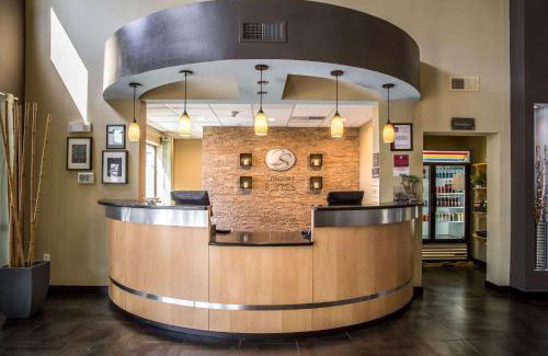 James City Hotel | Relaxing Comfort Suites New Bern near Cherry Point Awaits