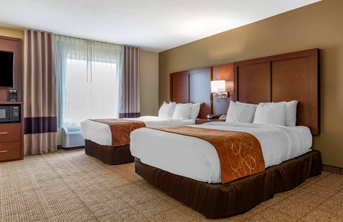 Niceville Hotel | Inviting Comfort Suites Near Elgin Air Force Base