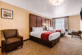 Red Bluff Hotel | Discover Comfort Suites Red Bluff with Pool & Ocean Views