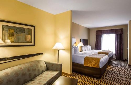Simpsonville Hotel | Oceanfront Comfort Suites: Family-Friendly Retreat Awaits