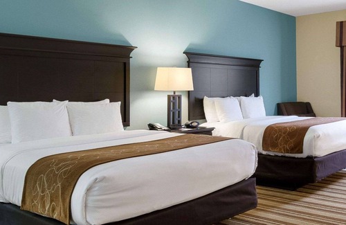 Topeka Hotel | Comfort Suites Topeka Northwest