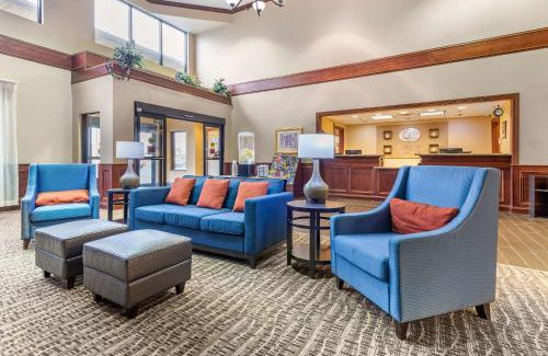 Findlay Hotel | Cozy Comfort Suites with Ocean View and Premier Amenities