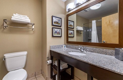 Georgetown Hotel | Exceptional Comfort Suites: Pool, Spa & Family-Friendly Amenities