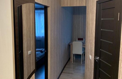 Mariupol Apartment | Inviting Comfort Zone: Child-Friendly Retreat Rated 9/10