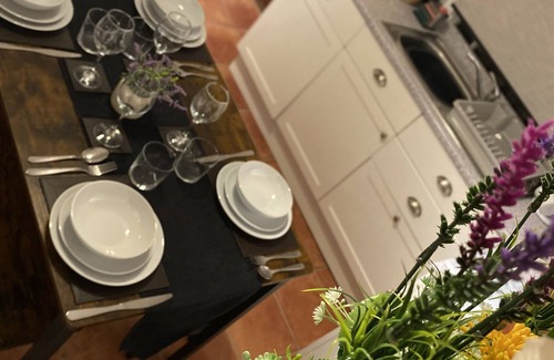 Royal Tunbridge Wells House | Cozy 3-Bed Retreat with Spa and Hot Tub Near Town