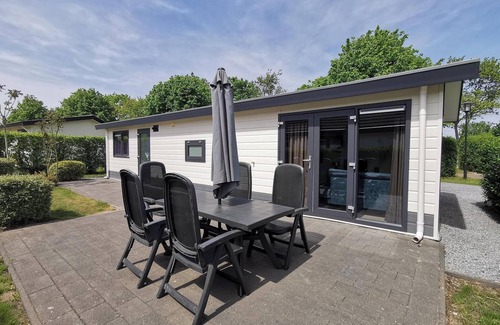 Egmond aan den Hoef House | Comfortable 4-person holiday home near the beach