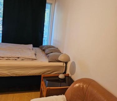 Itainen District Apartment | Cozy 1 Bedroom Apartment in Helsinki with Dining Options