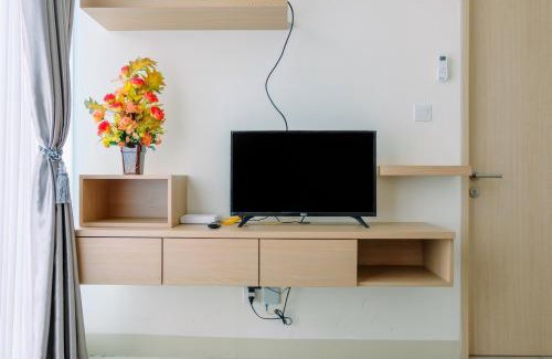 Serpong Apartment | Inviting 1BR Tree Park Apartment with Pool Access