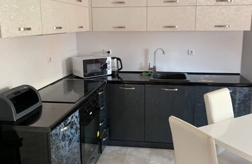 Sunny Beach Apartment | Cozy 2-Bedroom Apartment with Terrace Near the Beach!