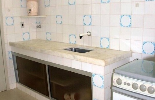 Guarapari Apartment | Cozy 2-Bedroom Apartment Steps from Morro Beach