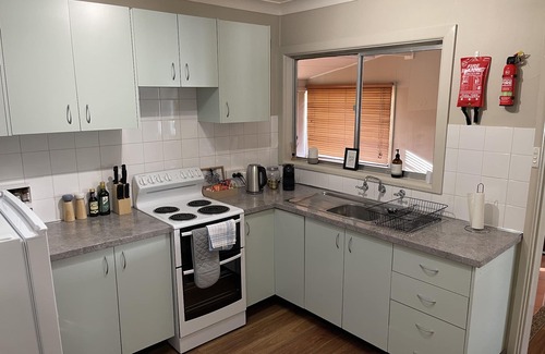 Central Mudgee House | Relaxing 2-Bedroom Retreat in Mudgee - Rest Easy