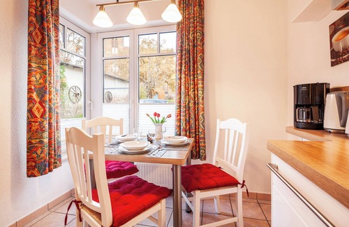 Alt Gaarz Apartment | Cozy 2-Room Apartment with Terrace Near Beach & Salzhaff