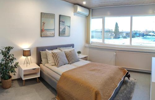 Skive Municipality Villa | Inviting 3-Bedroom Villa with Free Parking & Dining Options