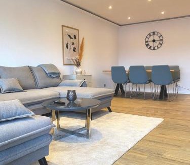 Linden-Mitte Apartment | Prime 80 m2 MuYa Apartments with WiFi & Netflix Access