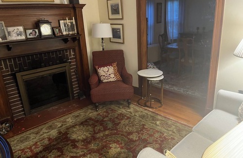 West Roxbury House | Comfortable 4-bedroom house 20 minute drive to the Boston Commons.