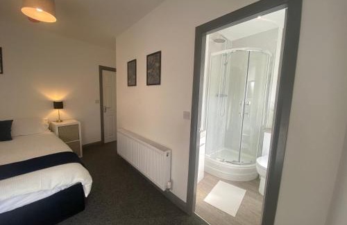 Church Gresley House | Discover Silver Stag Properties: 4 BR Family Retreat