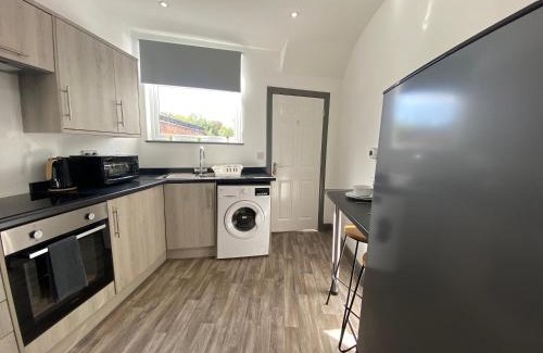 Church Gresley House | Discover Silver Stag Properties: 4 BR Family Retreat