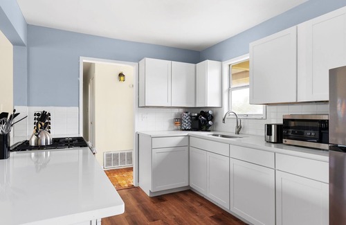 North Austin Civic Association House | Comfortable 6BR 3BA Home w Large Yard