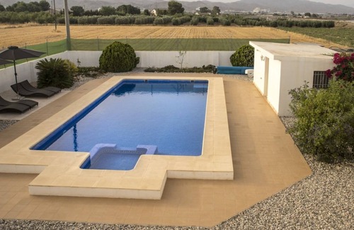 Puerto Lumbreras Apartment | Comfortable apartment in Murcia with garden