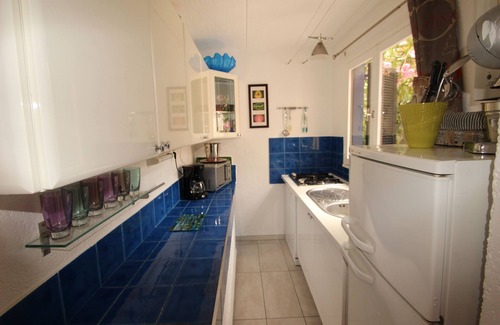 Marine de Saint Ambroggio Apartment | Beachside Apartment Sant Ambroggio with Pool & Ocean Views