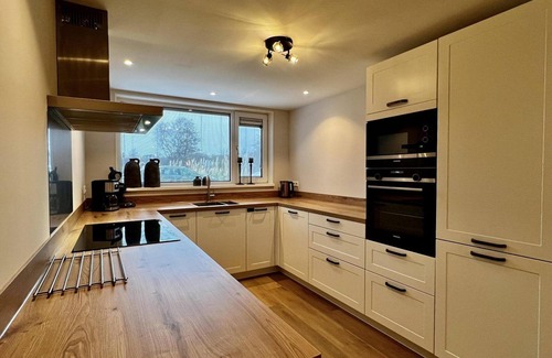 Sint Maartensvlotbrug House | Modern Holiday Home with Ocean View & Family-Friendly Amenities