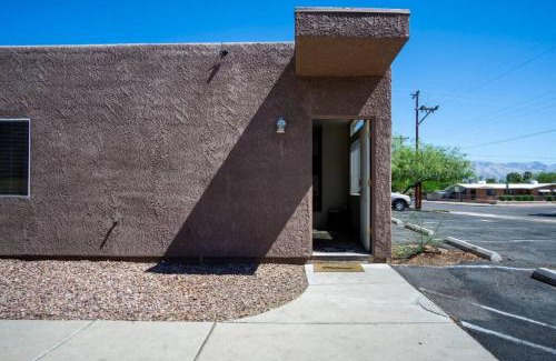 Palo Verde House | Bright 3-Bedroom Home in Tucson - Ideal for Your Stay