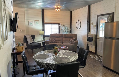 Carbondale Cottage | Comfortable and clean cottage located on hobby farm.