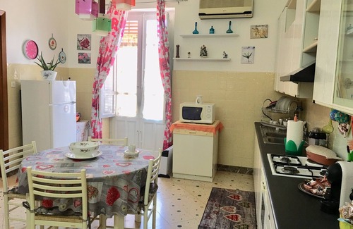 Partinico Apartment | Cozy Apartment Near Beaches with Ocean View & Breakfast