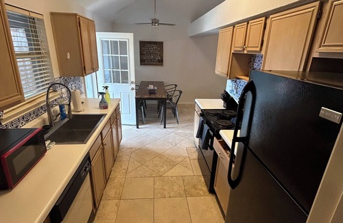 Frisco House | Comfortable and Cozy 3-bedroom house in vibrant Frisco
