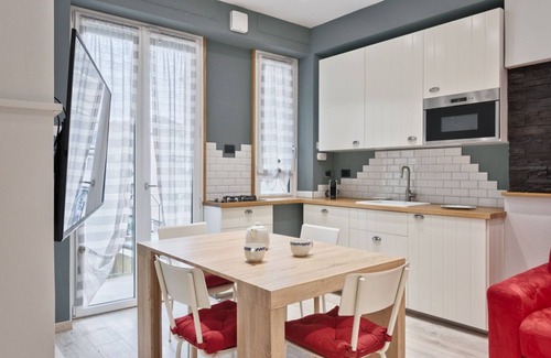 Barriera di Milano Apartment | Stylish Turin Apartment X6: Ideal for Families & Groups