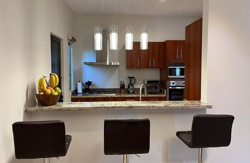 Merida Municipality House | Ideal Retreat: Guest Rated 10/10 with Pool and Spa