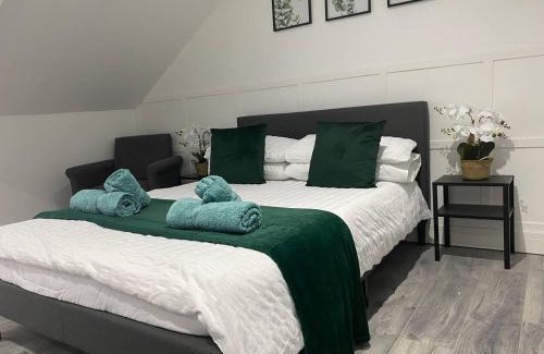 Bridgend Apartment | Stylish 2-Bed Flat in Bridgend with Family-Friendly Amenities
