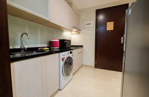 Cikini Apartment | Modern 2BR Apartment with Pool in Menteng Park