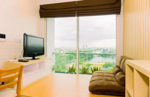 Jakarta Apartment | Modern 1BR Apartment at CitraLake Suites for Your Getaway