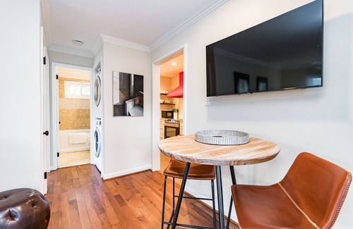 Southwest Raleigh Condo | Quiet Condo Retreat near Village & NC State with Breakfast