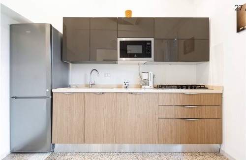 San Polo House | Tranquil Designer Retreat with Breakfast & Family Amenities
