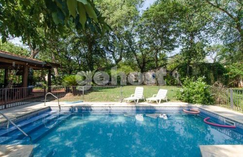 San Bernardino House | Inviting House in San Bernardino for Family and Pets