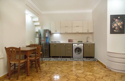 Old Boulevard Apartment | Seaview Apartment with Pool and Family-Friendly Amenities