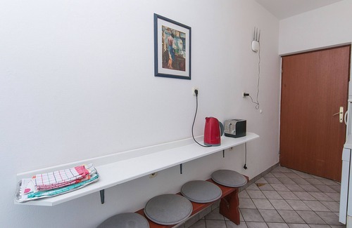 Gradac Apartment | Relaxing Apartment with Terrace and Ocean View in Podaca