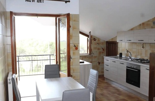 Castel di Leva Apartment | Relaxing Apartment Surrounded by Nature with Free Parking