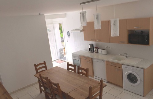 Ayros-Arbouix Apartment | Pet-Friendly Apartment with Garden in Gavarnie Valley