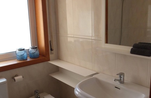 Mozelos Apartment | Inviting Oceanfront Apartment on Esmoriz Beach