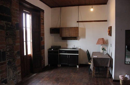 Jocotitlan Cottage | Historic Apartment with Kitchen and Spa for Your Getaway