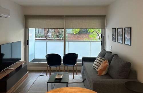 Belgrano Apartment | Cozy Apartment with Balcony, Pet Friendly & Family Ready
