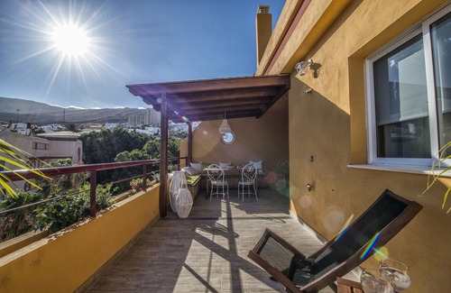 Tabaiba Apartment | Seaside Retreat with Terrace & Ocean View, Rated 10/10