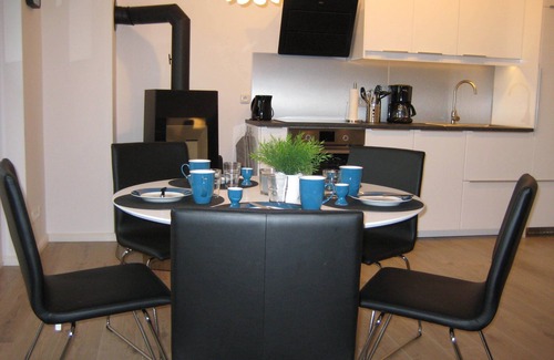 Fehmarn Apartment | Cozy Apartment for 5 with Baltic Sea Views & Top Amenities